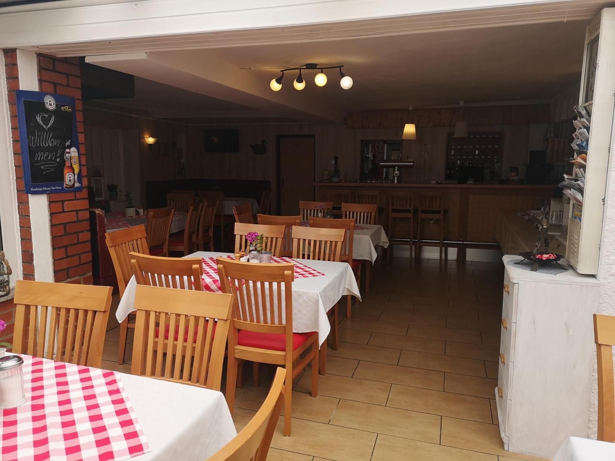 Uschi'S Gasthof Neuendorf  Exterior photo